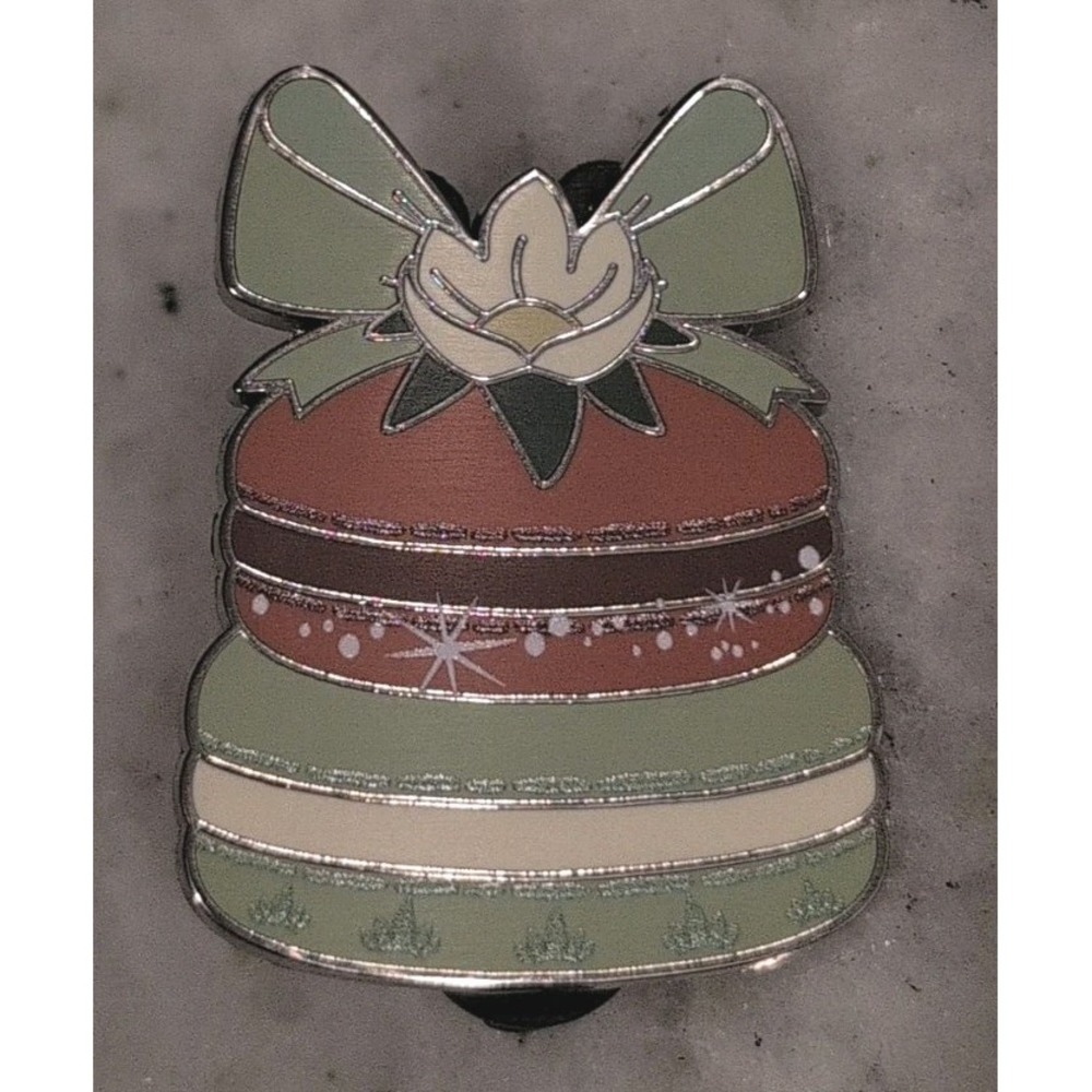 Disney Parks Princess And The Frog Pastries Mystery Pin Macaron Tiana F3